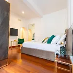 Trevi Fountain Superior Suites