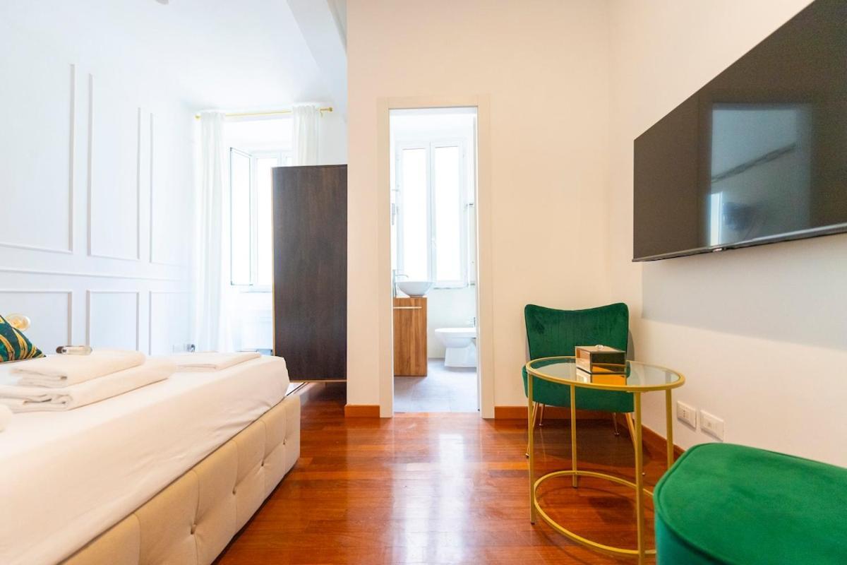 Apartment Trevi Fountain Superior Rom